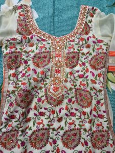Very Pretty Suit With Dupatta