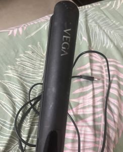 VEGA Adore Hair Straightener
