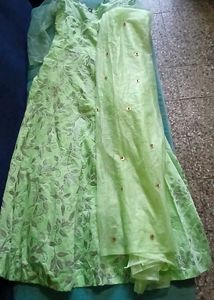Elegant Green Gowns – Perfect for Parties &amp; Specia