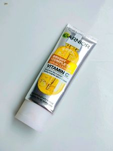 Garnier Sunscreen Spray &amp; Face Wash Combo
