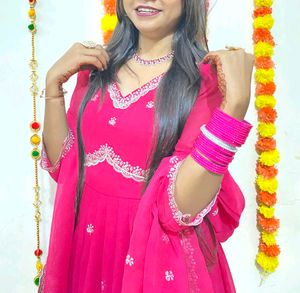 Elegant Pink Kurta Set