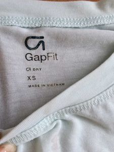 Gap Kids Dryfit Tshirt 6-7 Years