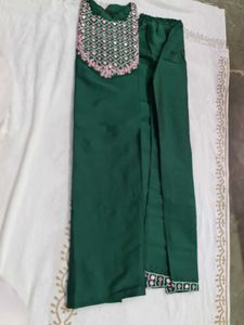 Emerald Green Embroidered Pants With Kurti