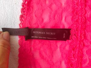 Victoria&#39;s Secret : Off Shoulder Mini Dress