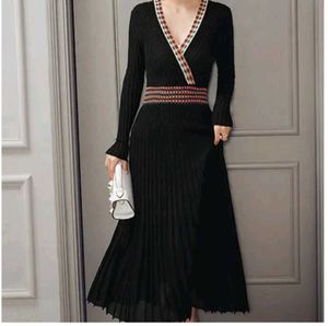 Elegant Black Midi Dress