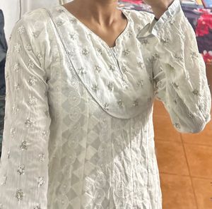 Elegant White Chikankari Kurta