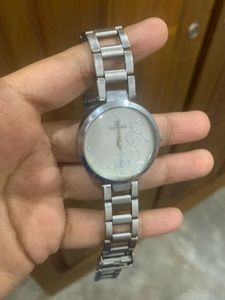 Elegant Geneva Women&#39;s Watch
