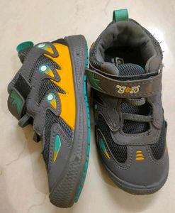 Kids Shoes G&D 4-4.5 Yr Size10(3.1" Or 7.8 Cm )