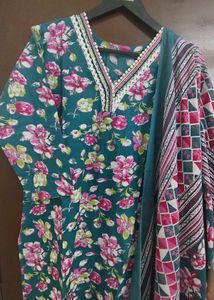 New Unused PureCotton Multi Floral Suit