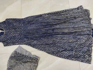 Flat 450/- Excellent Glittering Gown For Partyzzz