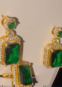 Emerald Jewellery Set