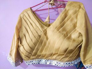 Saree With Readymade Blouse