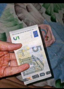 Combo Of 4 Dollar And 1 Euro