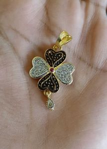 Clover Pendant