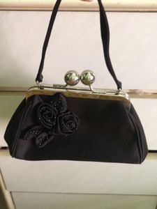 Apt. 9 Clutch