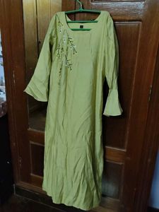 Elegant Green Embroidered Kurta