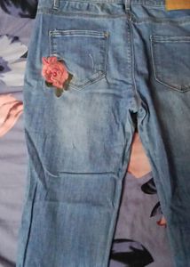 Women&#39;s Floral Jeans