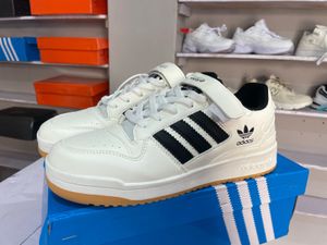 Adidas Forum Low Sneakers