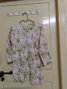 Short chikankari cotton kurta