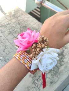 Floral Bangle Bracelet
