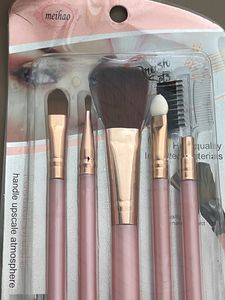 MAKEUP BRUSH SET