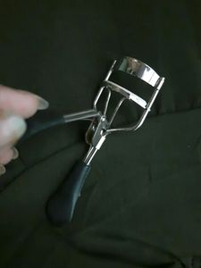 Eyelash Curler