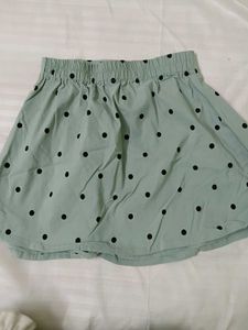 Very Cute Skirt But Having Some Size Problem