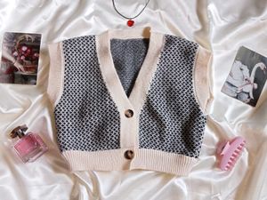 Patterned Knit Vest