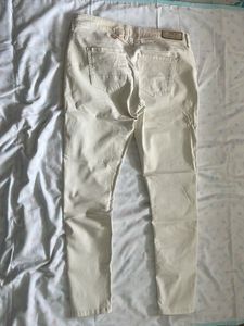 Only Chic Off White Slim Fit Stretchable Jeans