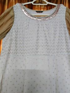 Elegant White &amp; Gold Embellished Kurti