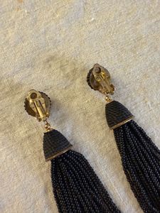 Clip-On Black Earrings ✨