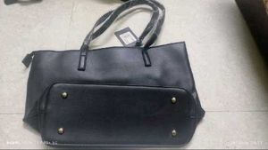 Black Handbag Form Dubai