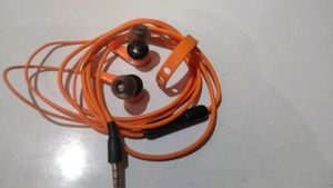 JBL earphone For All Smart Phones