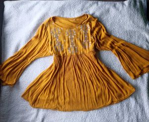 Boho-chic embroidered top