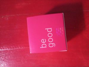 plum Bulgarian rose and hyaluronic acid gel light
