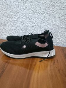 Comfortable Black Sneakers