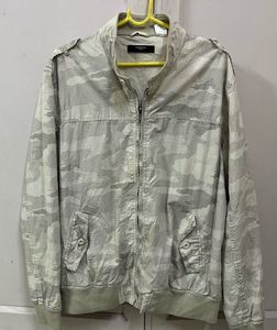 Stylish Camo Bomber Jacket