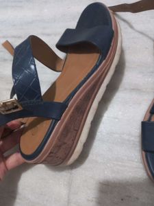 Blue Sandel