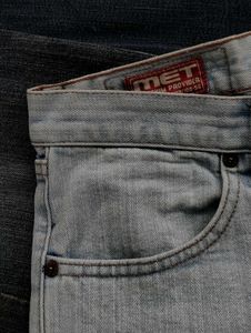 MET BELL BOTTOM JEANS
