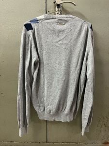 GUESS V-Neck Sweater
