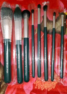 Mars Titan Brush Set New