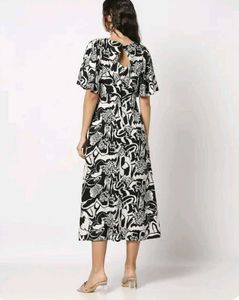 Aline Black And White Dress