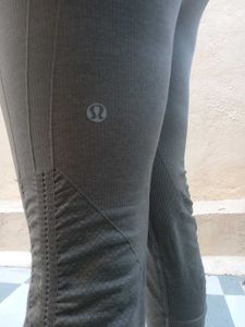 lululemon gym tight