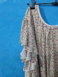 Floral Ruffle Sleeve Top