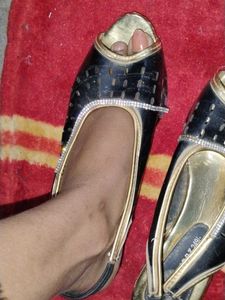 Elegant Black &amp; Gold sandal heels