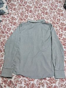 H&amp;M Striped Button-Down Shirt Size EU 36