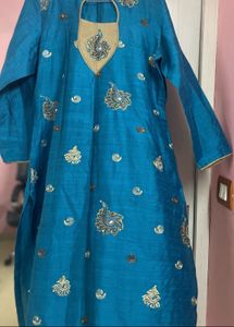 High Collared Embroidered Kurti In Cotton Silk, M