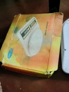 Weighing Scale 5kg Little Error Used