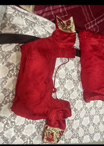 Hardly Used Saree With Padded Blouse