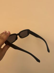 Black Retro Sunglasses